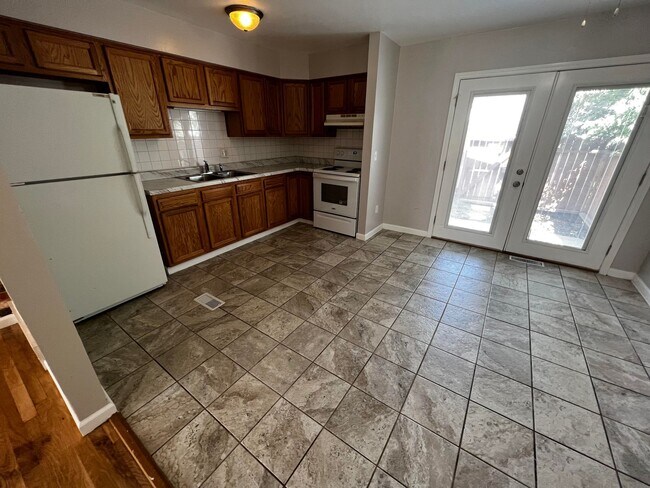 668 S Hague Ave Unit 668