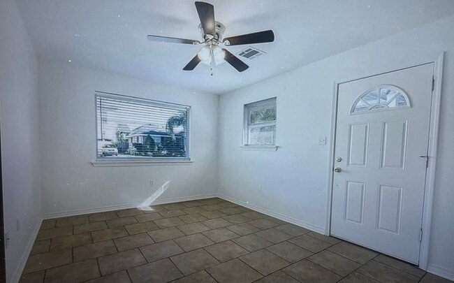Photo - 230 16th St