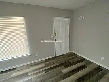 Photo - 5028 N 58th St