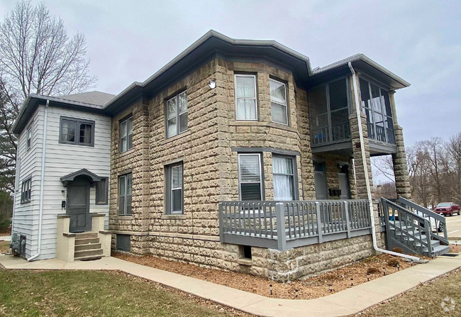 Building Photo - 320 N Sherman Ave Unit 3 Rental