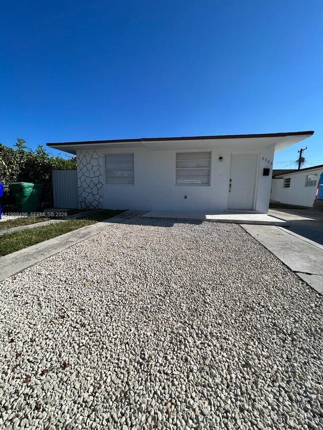 Photo - 3306 SW 24th Ter Unit .