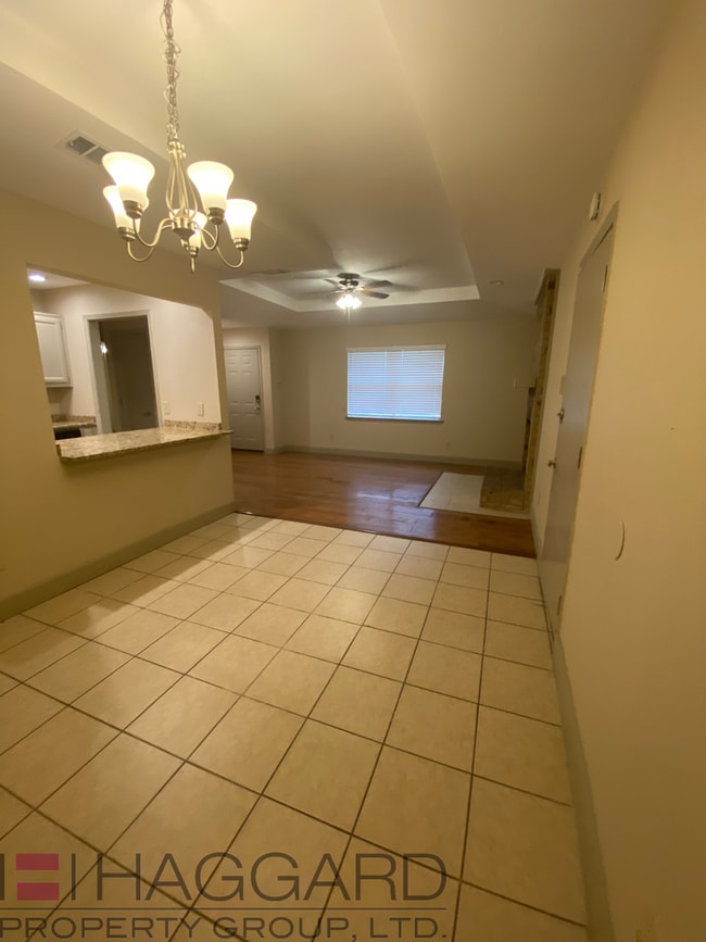 Photo - Renovated half duplex-2 bed, 1 bath, 1 story