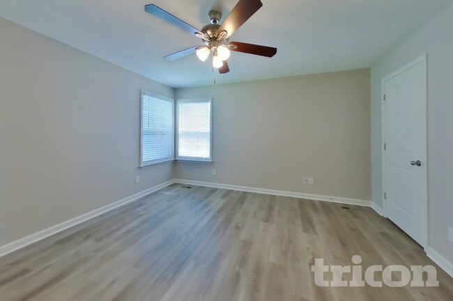 Photo - 1856 Emily Ln