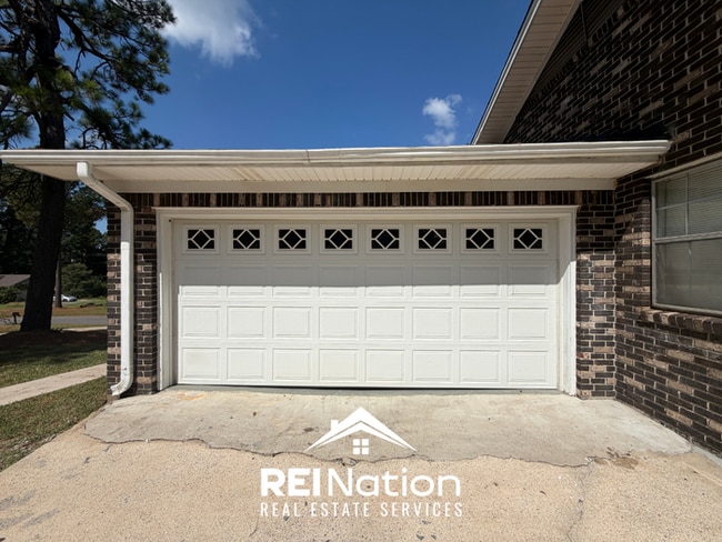 MASSIVE BESSEMER RENTAL! 4BR/2.5BA | High Ceilings & Brick Fireplace | 2-Car Garage!