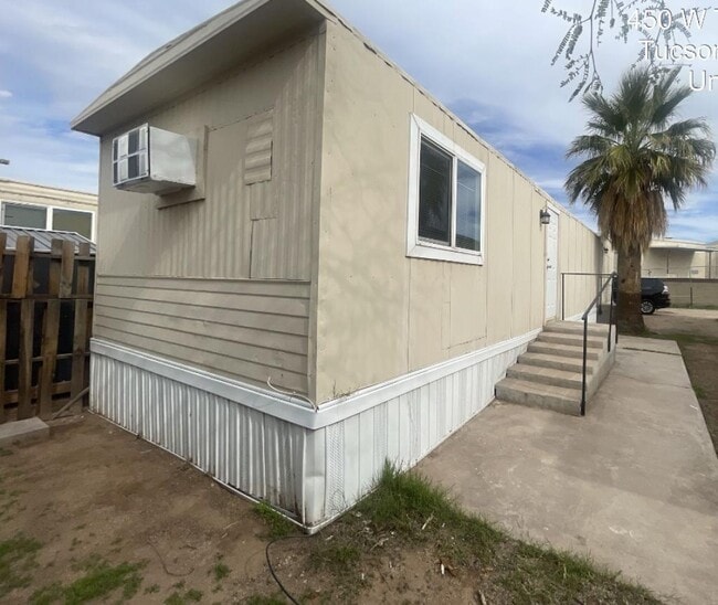 Photo - 450 W Thurber Rd