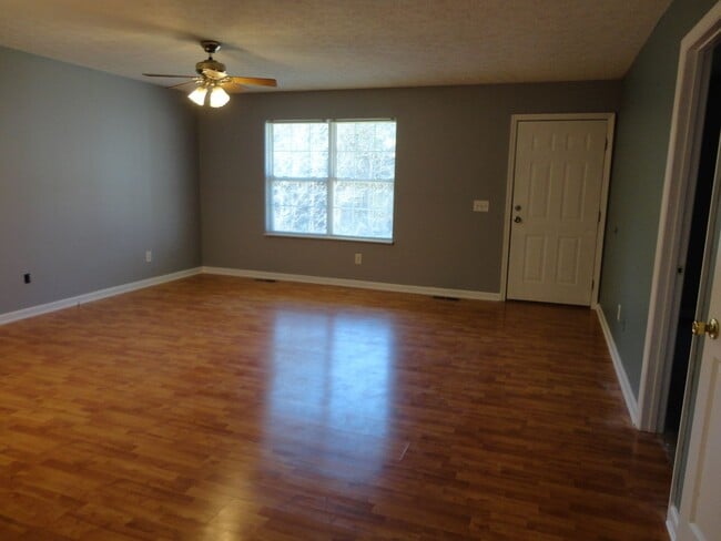 Photo - 2 Bedroom Duplex in Seymour