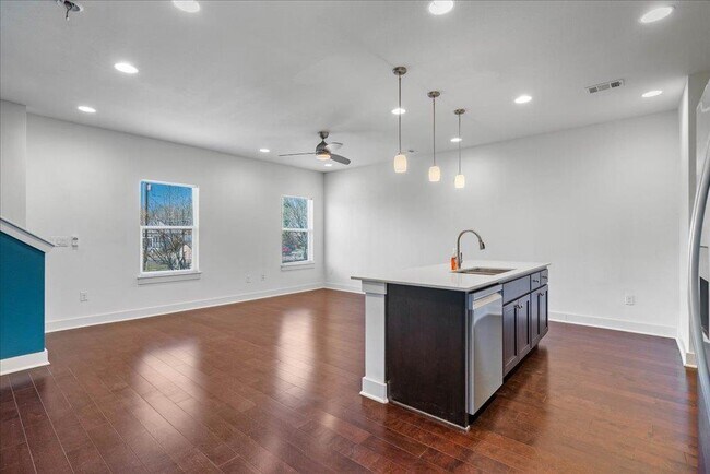 Photo - 2305 Coronado St