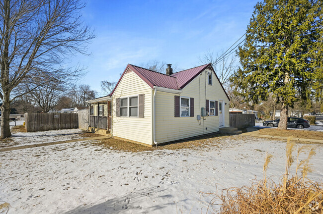 Building Photo - 114 Carter Ave Rental