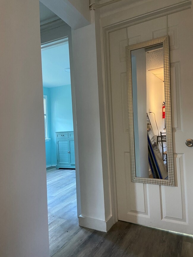 Photo - 215 Grant Ave Unidad B