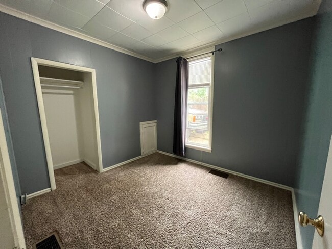 Photo - 703 Fremont Ave NW