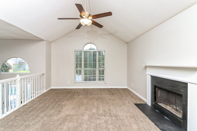 Photo - 3857 Merryweather Trail