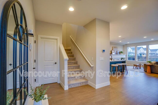 Photo - 11025 NE 137th Ave
