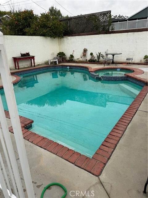 Photo - 7209 Alverstone Ave