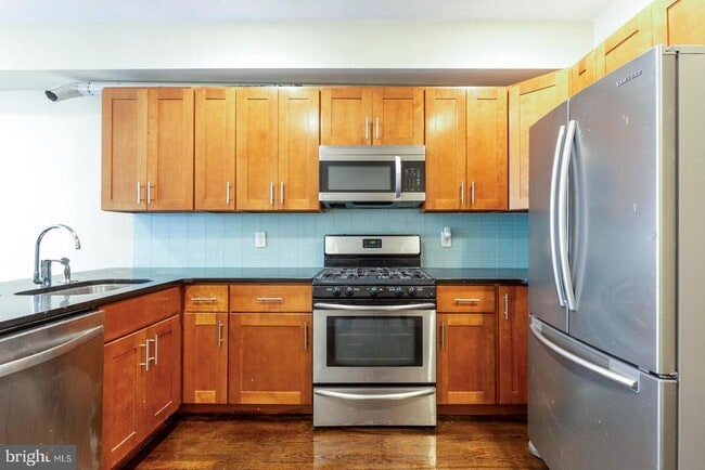 Photo - 838 N 15th St Unit B