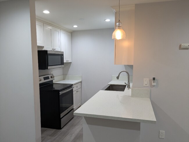Photo - 320 S Ardmore Ave Unit Apt 123