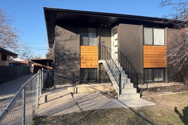 365 Downington Ave S Unidad 1