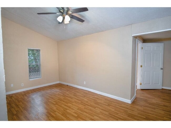 Photo - Happy and Convenient Home Near Downtown