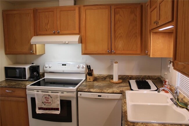 Photo - 5316 53rd Ave E