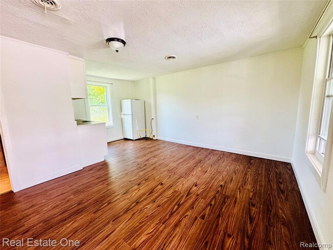 Photo - 507 Lakeville Rd Unidad 9
