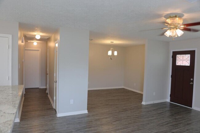 Photo - 16210 Rosenridge Dr