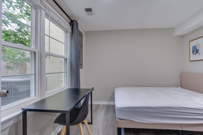 Photo - 13809 Newport Ln