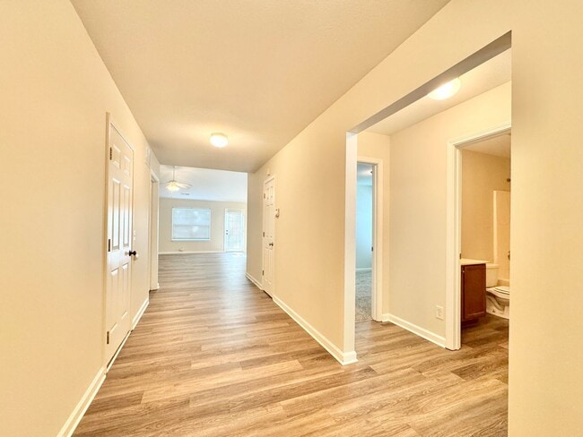 Photo - 3707 Whitworth Dr