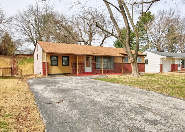 Building Photo - House for Rent in Florissant