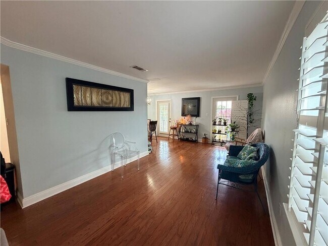 4845 Wabash St Unit 14
