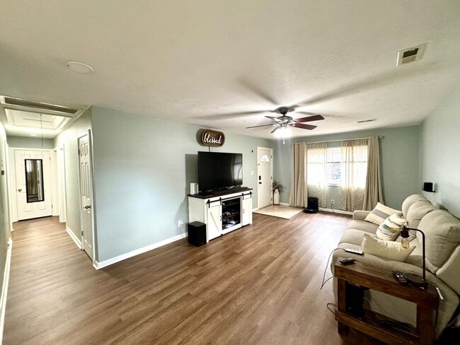 Photo - Charming Brick Ranch in the Heart of Churchland