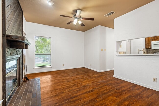 Photo - PARK PLACE - ACROSS FROM DKR STADIUM - 1BD / 1BA With Study - WOOD FLOORS - W/D - $1200