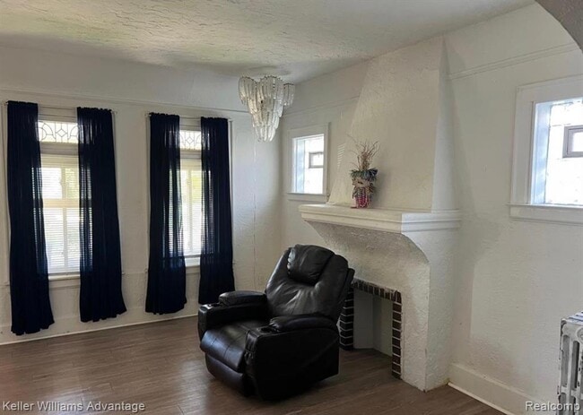Photo - 1441 Lawrence St