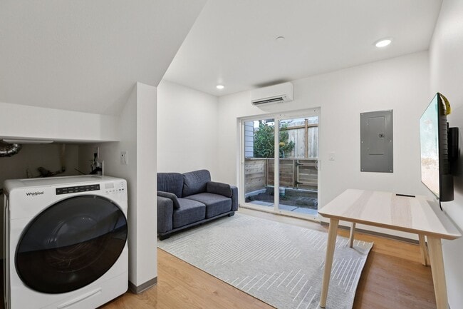 Photo - Brand-new 6B3B Townhouse near UW starts fr...