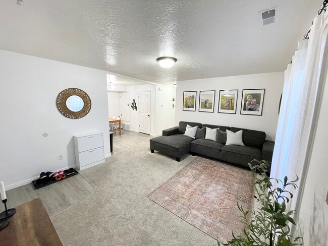 Photo - 8182 N Cedar Springs Rd Unit Apt Y4