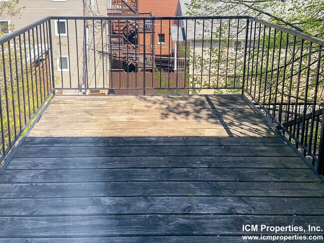 Photo - 2714 N Wayne Ave Unidad 2714-3