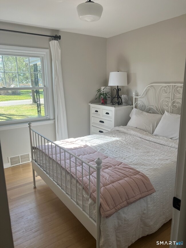 Photo - 186 Schiller Rd