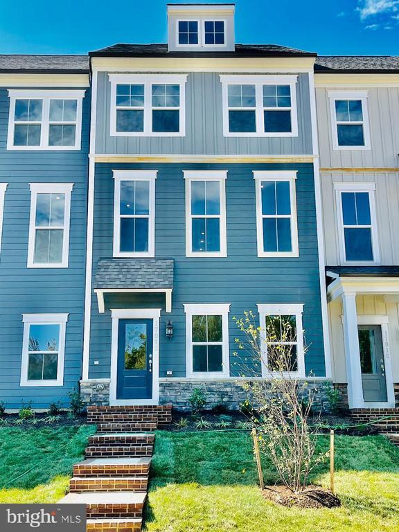 Photo - 17912 Woods Overlook Dr Townhome