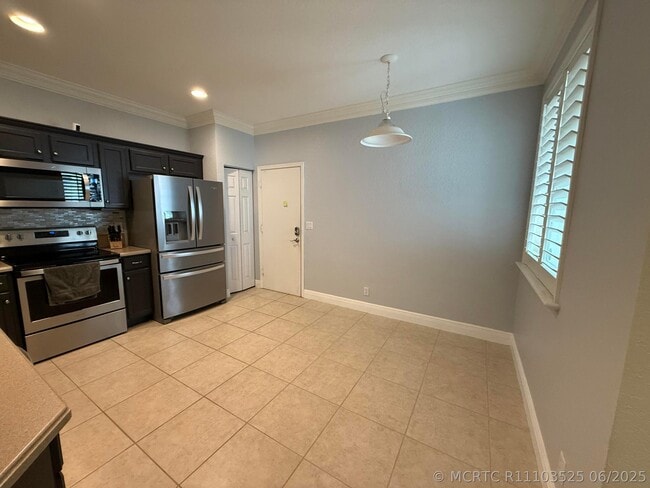 Photo - 2136 Oakmont Dr