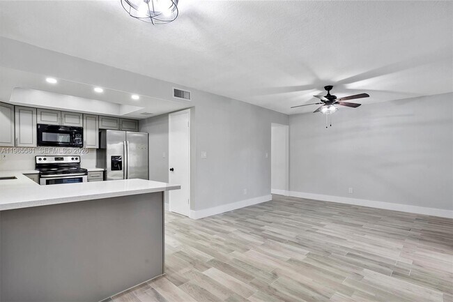 Photo - 48 Matador Ln