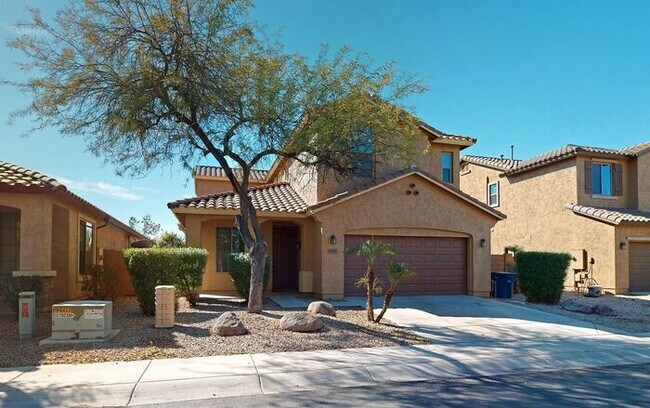 Photo - Very nice home in highly sought after location!