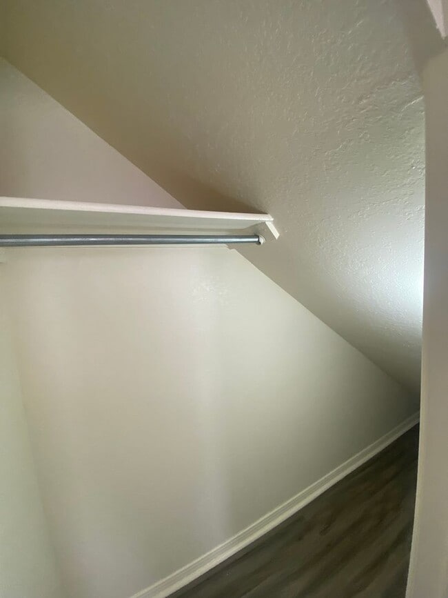 Photo - los-2940 Unit A