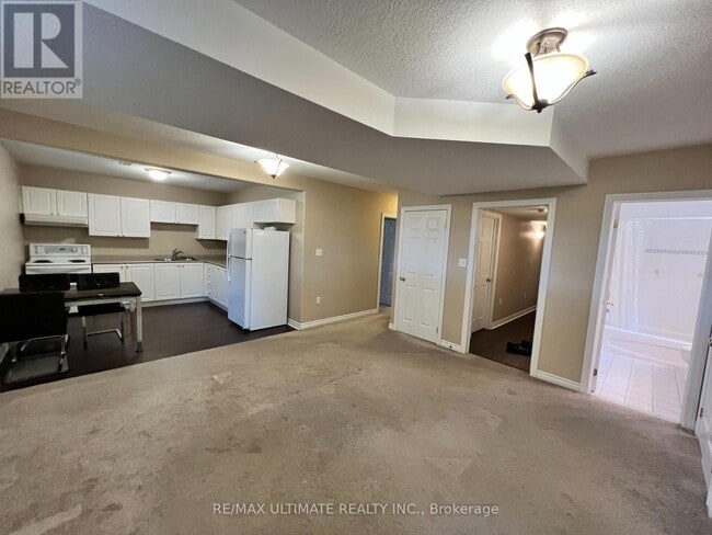 Photo - 209 Dunsmore Ln