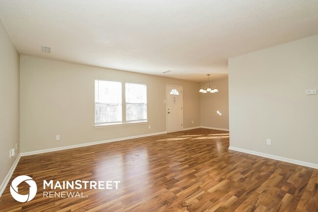 Photo - 1290 Freemont Ln