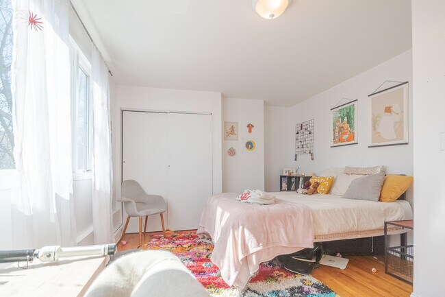 Photo - 238 Everett St Unit 1