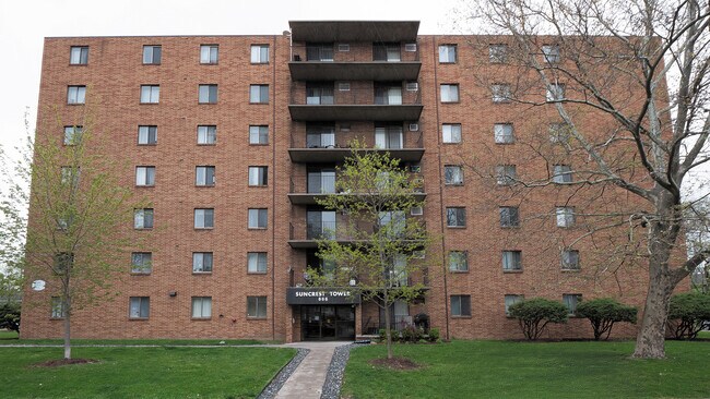 Photo - Sun Crest Tower