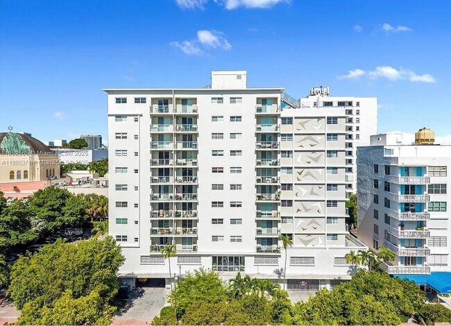 Building Photo - 1750 James Ave Unit 5B