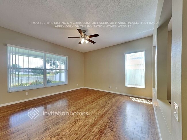 Photo - 11126 2nd Ave E