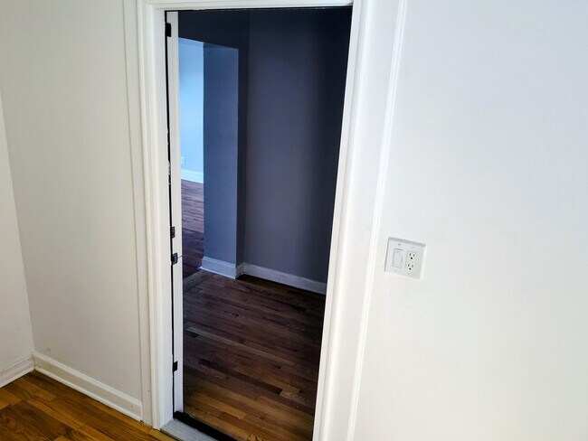 4557 S Wabash Ave Unit 2