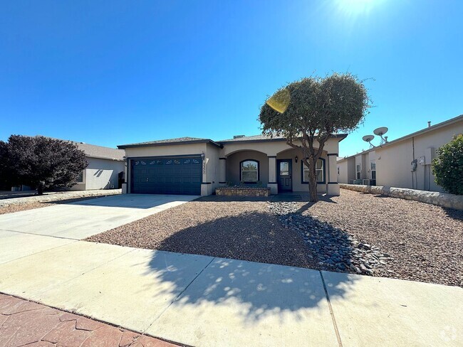 Building Photo - Northeast El Paso 4 Bed Refrig A/C w/Outdo... Rental