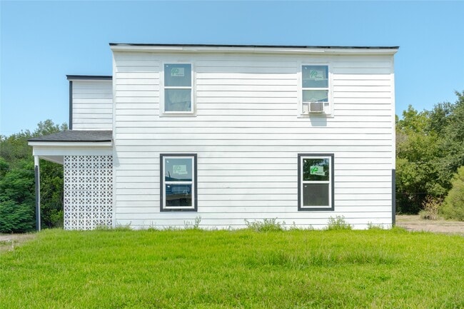Building Photo - 1020 5th Ave N Rental