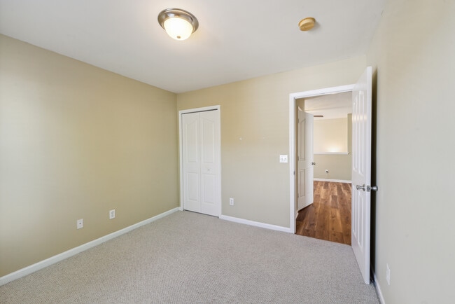 Photo - 9520 Mintworth Ave